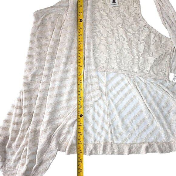 NWT Willow & Clay Boho Vest Sz .L Cream Floral Lace Asymmetrical Hem Cottage - Picture 8 of 13